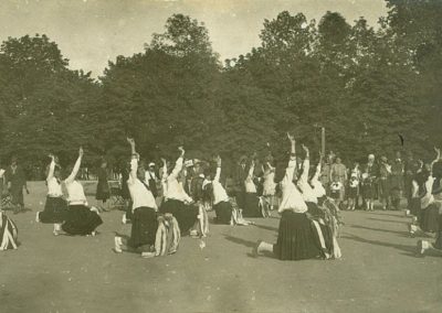 Występy na Rynku Podgórskim, okres przedwojenny. Z Archiwum Pawła Kubisztala.