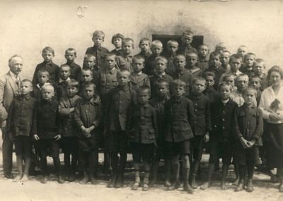 Uczniowie klasy IV b szkoły im. J. Matejki w Krakowie - Podgórzu, 14. 06. 1926 r.