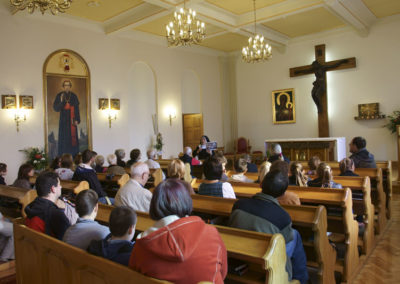 Zwiedzanie domu zakonnego Siostr Franciszkanek Rodziny Maryi, 2012.