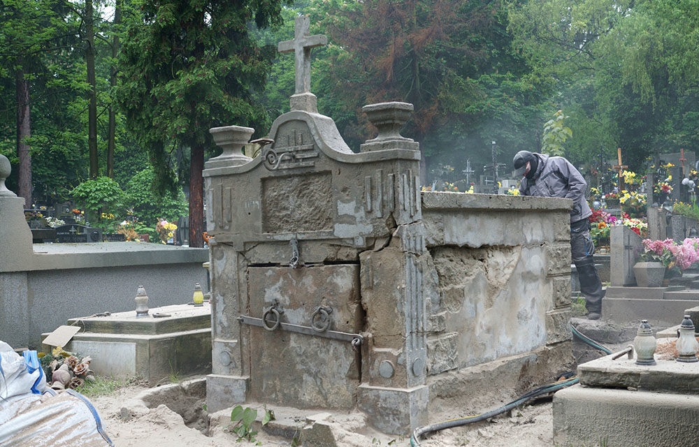 Kolejne prace przy nagrobku Nikodema Garbaczyńskiego