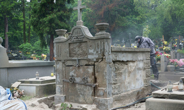 Kolejne prace przy nagrobku Nikodema Garbaczyńskiego