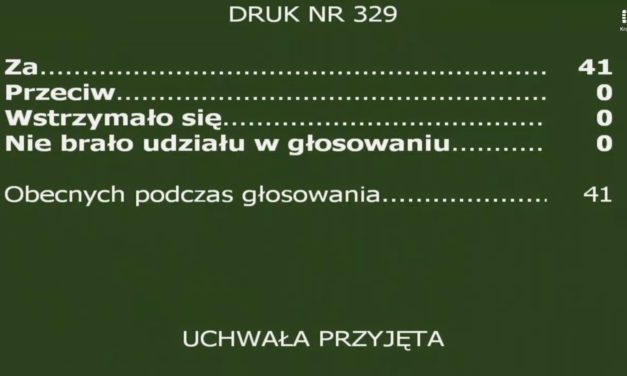 Ulica Kurzmanna – sukces, nowa tablica i radość wnuka