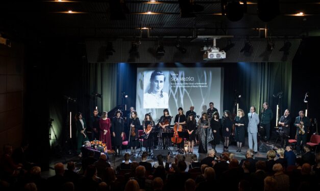 „Siła Miłości” – Koncert Pamięci Ofiar Obozu Koncentracyjnego w Ravensbrück