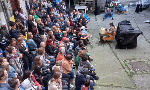 W ramach XXI Podgórskich Dni Otwartych Drzwi Teatr KTO zaprezentuje spektakl Żywoty świętych osiedlowych. Dzielnica XIII!